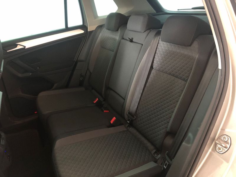 VOLKSWAGEN Tiguan SUV 2.0 TDI SCR 110KW SPORT BMT 4MOTION DSG – 401 –