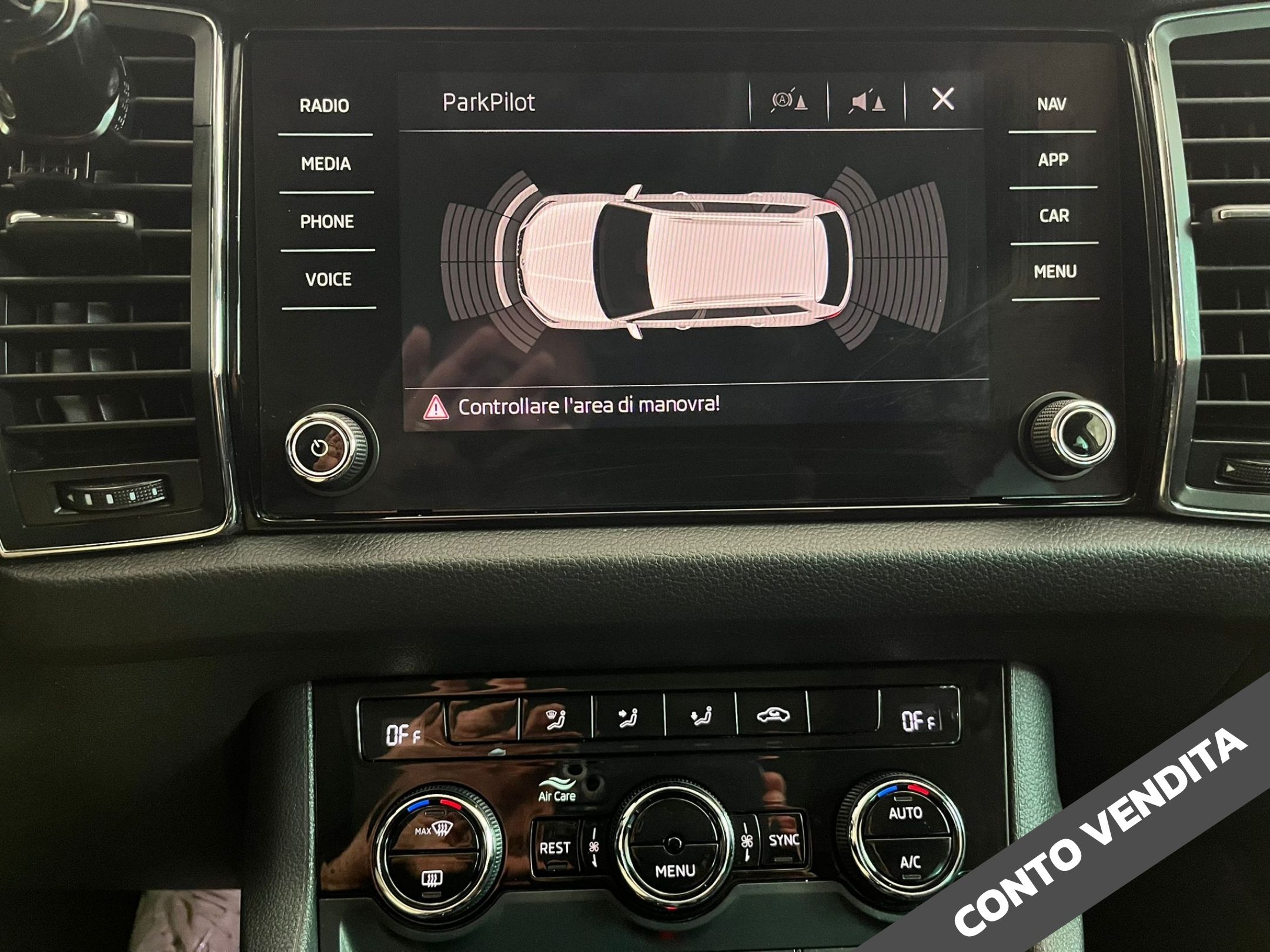 SKODA KODIAQ Suv 2.0 Tdi Scr Style Dsg 4Wd - 001 - 11 - AutoCerra - Concessionaria | Officina a Lamezia Terme SKODA KODIAQ Suv 2.0 Tdi Scr Style Dsg 4Wd – 001