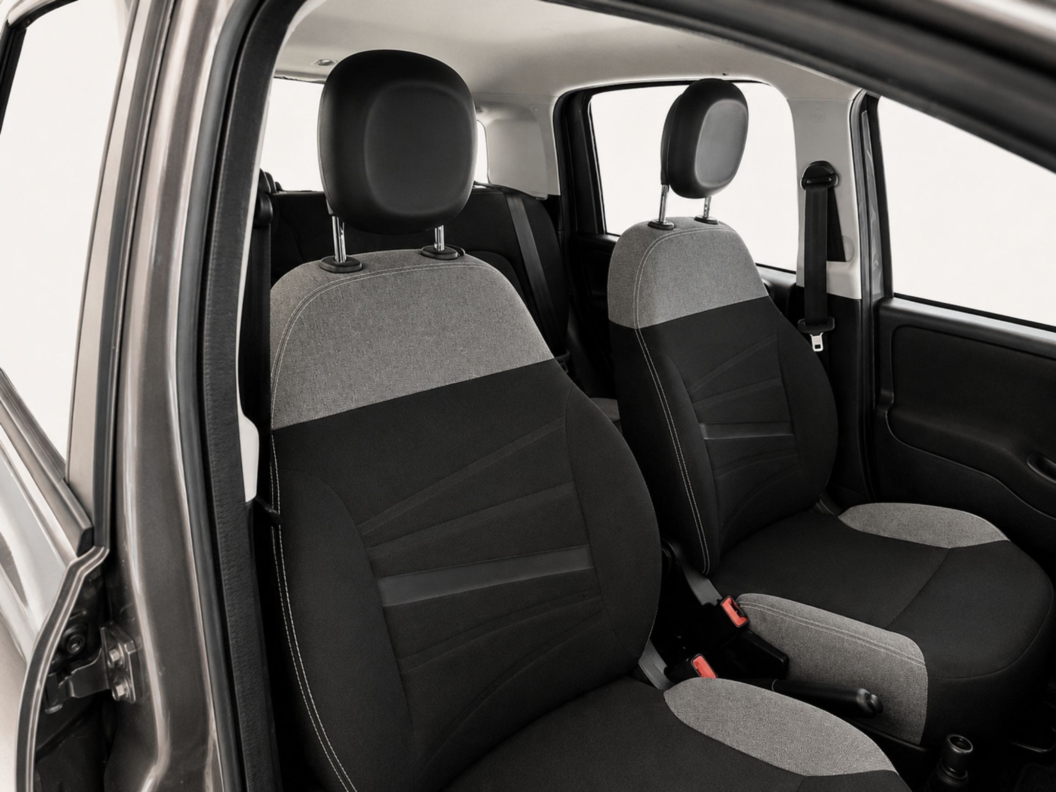 FIAT PANDA BERLINA 1.0 70CV SES HYBRID CITY LIFE - 911 - 9 - AutoCerra - Concessionaria | Officina a Lamezia Terme FIAT PANDA BERLINA 1.0 70CV SES HYBRID CITY LIFE – 911