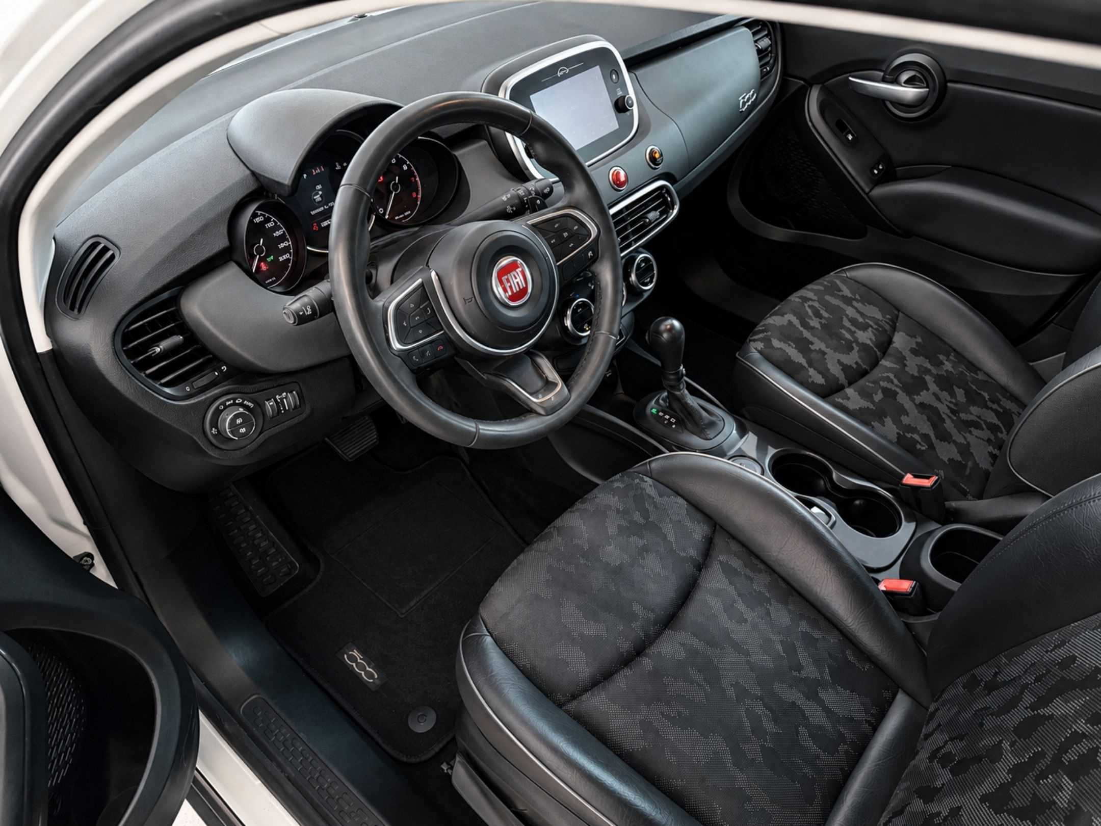 FIAT 500X CROSSOVER 1.3 T4 150CV DCT E6D CROSS - 903 - 9 - AutoCerra - Concessionaria | Officina a Lamezia Terme FIAT 500X CROSSOVER 1.3 T4 150CV DCT E6D CROSS – 903