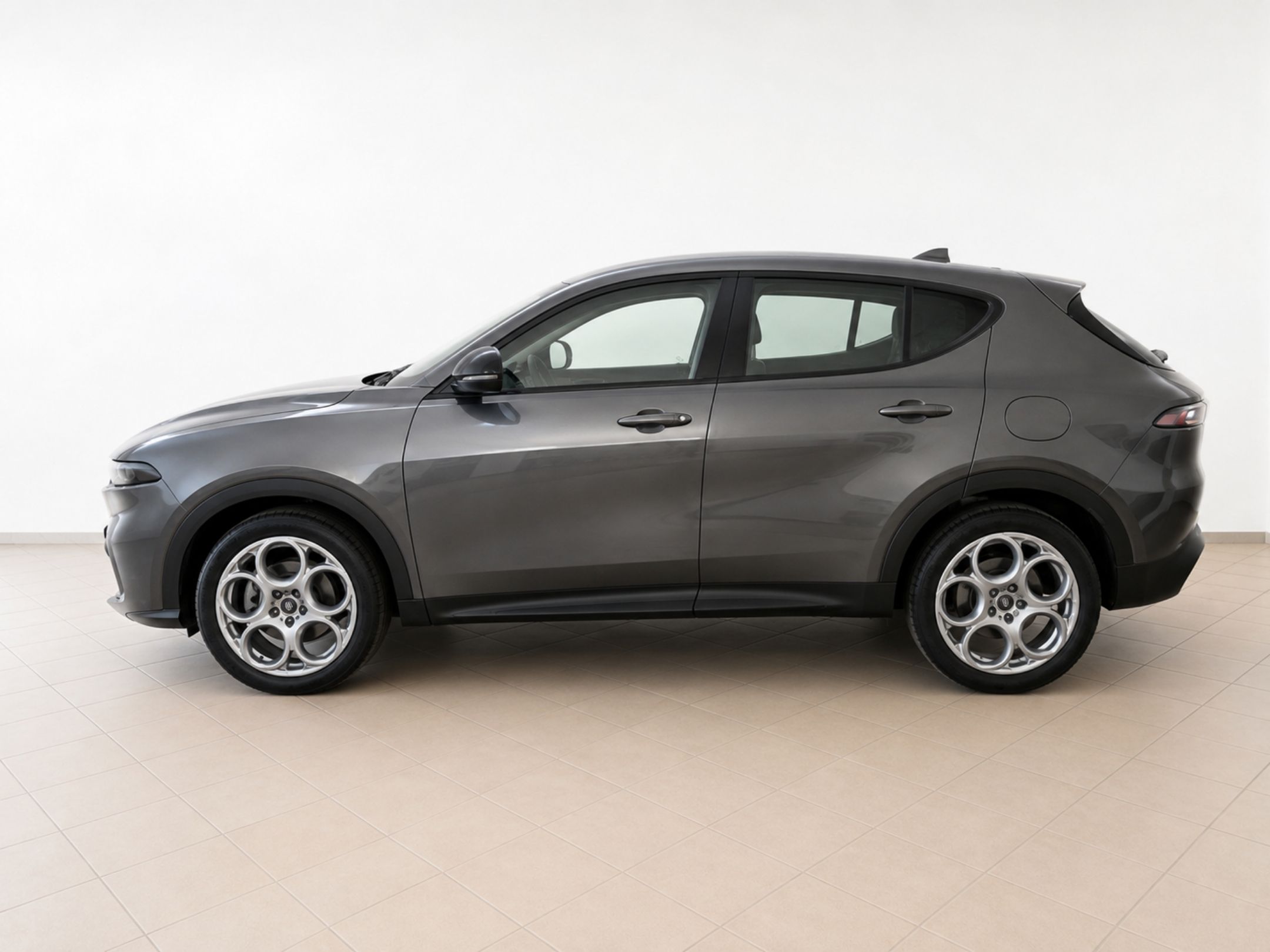 ---IN ARRIVO--- ALFAROMEO TONALE SUV 1.6 DIESEL 130CV TCT6 SPRINT - 901 - 1 - AutoCerra - Concessionaria | Officina a Lamezia Terme —IN ARRIVO— ALFAROMEO TONALE SUV 1.6 DIESEL 130CV TCT6 SPRINT – 901