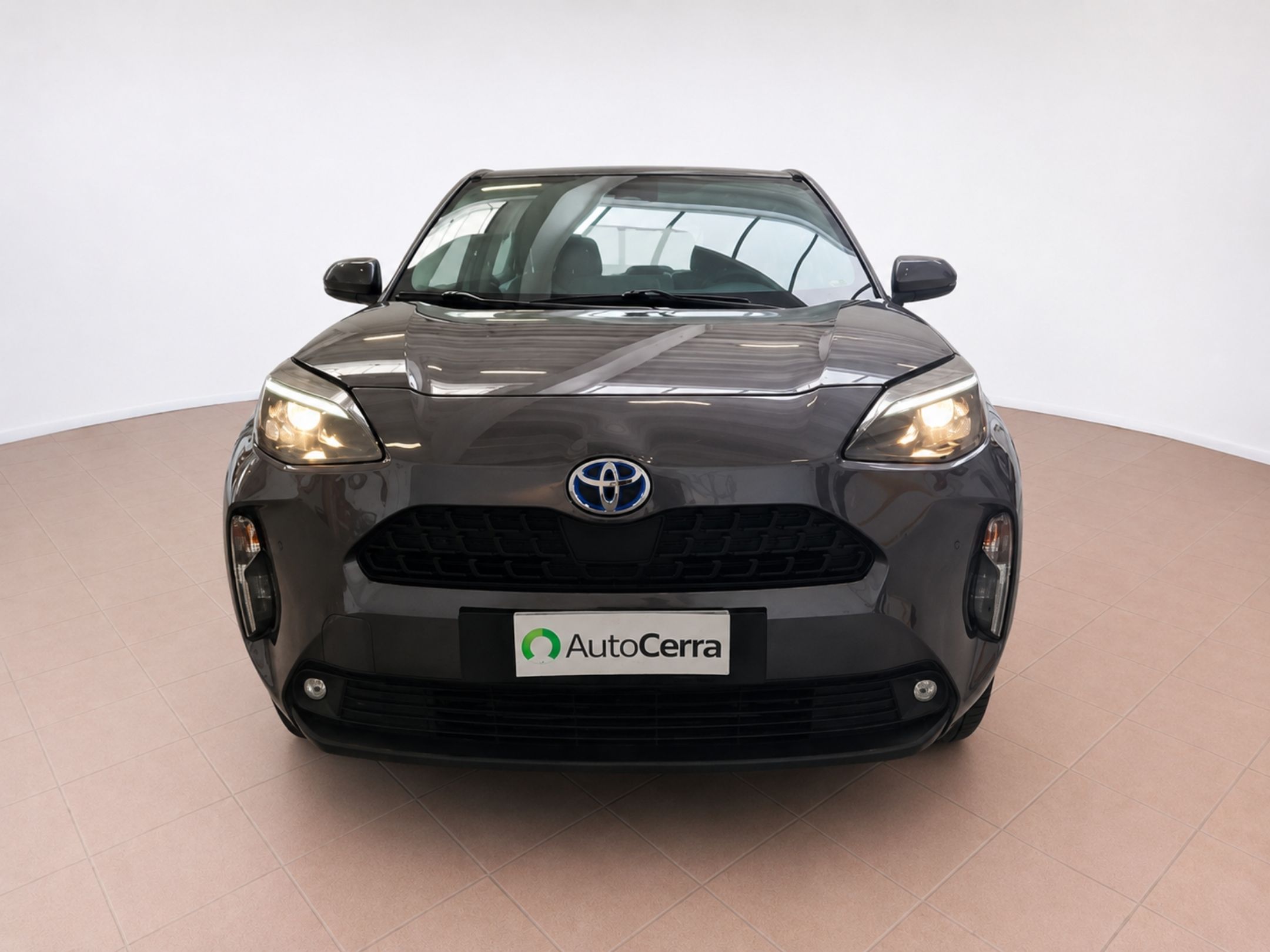 TOYOTA YARIS CROSS SUV 1.5H (116 CV) E-CVT BUSINESS - 905 - 2 - AutoCerra - Concessionaria | Officina a Lamezia Terme TOYOTA YARIS CROSS SUV 1.5H (116 CV) E-CVT BUSINESS – 905