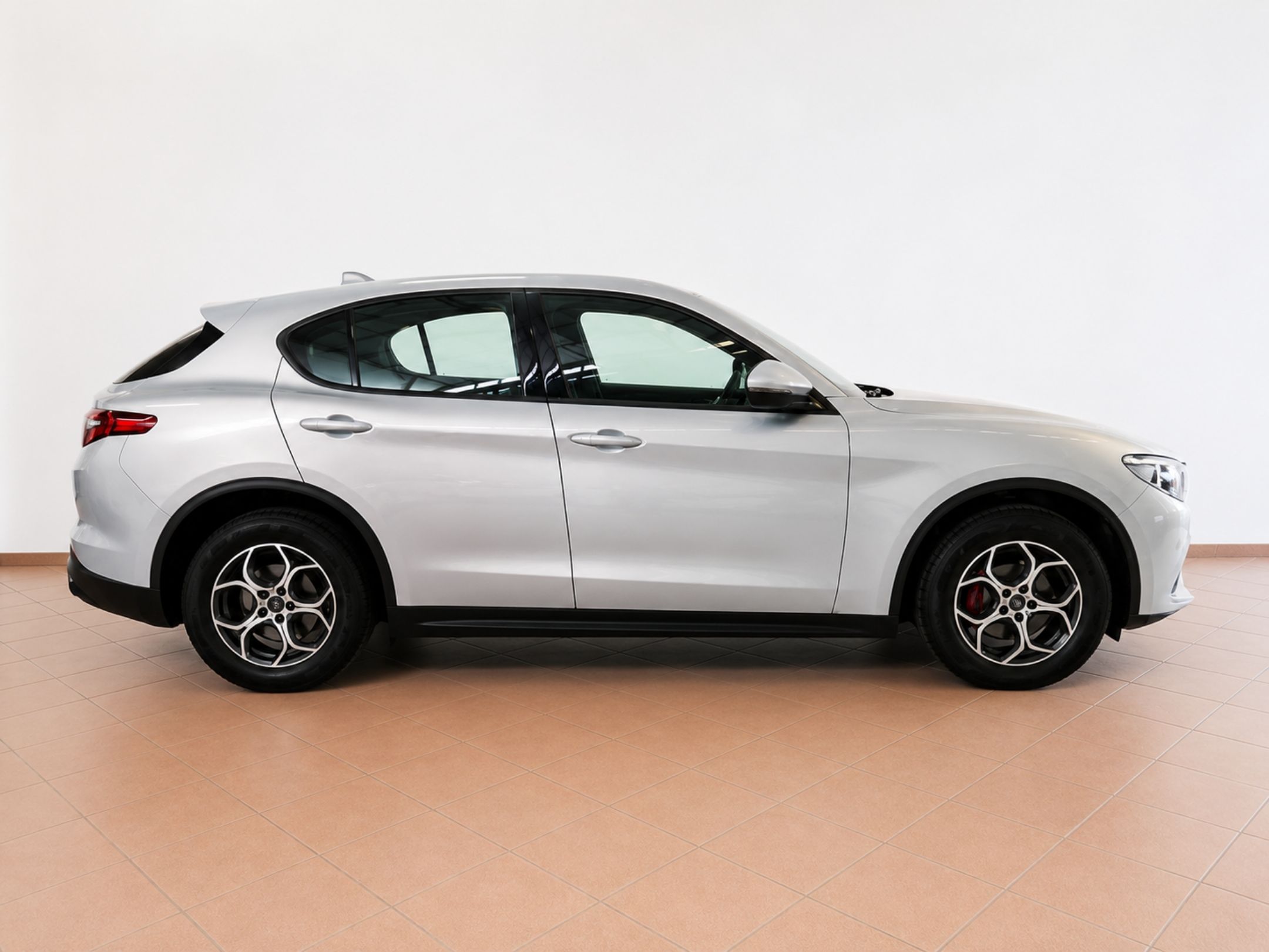 ALFAROMEO STELVIO SUV 2.2 TD 190 CV SUPER BUSINESS AT8 Q4 - 896 - 3 - AutoCerra - Concessionaria | Officina a Lamezia Terme ALFAROMEO STELVIO SUV 2.2 TD 190 CV SUPER BUSINESS AT8 Q4 – 896