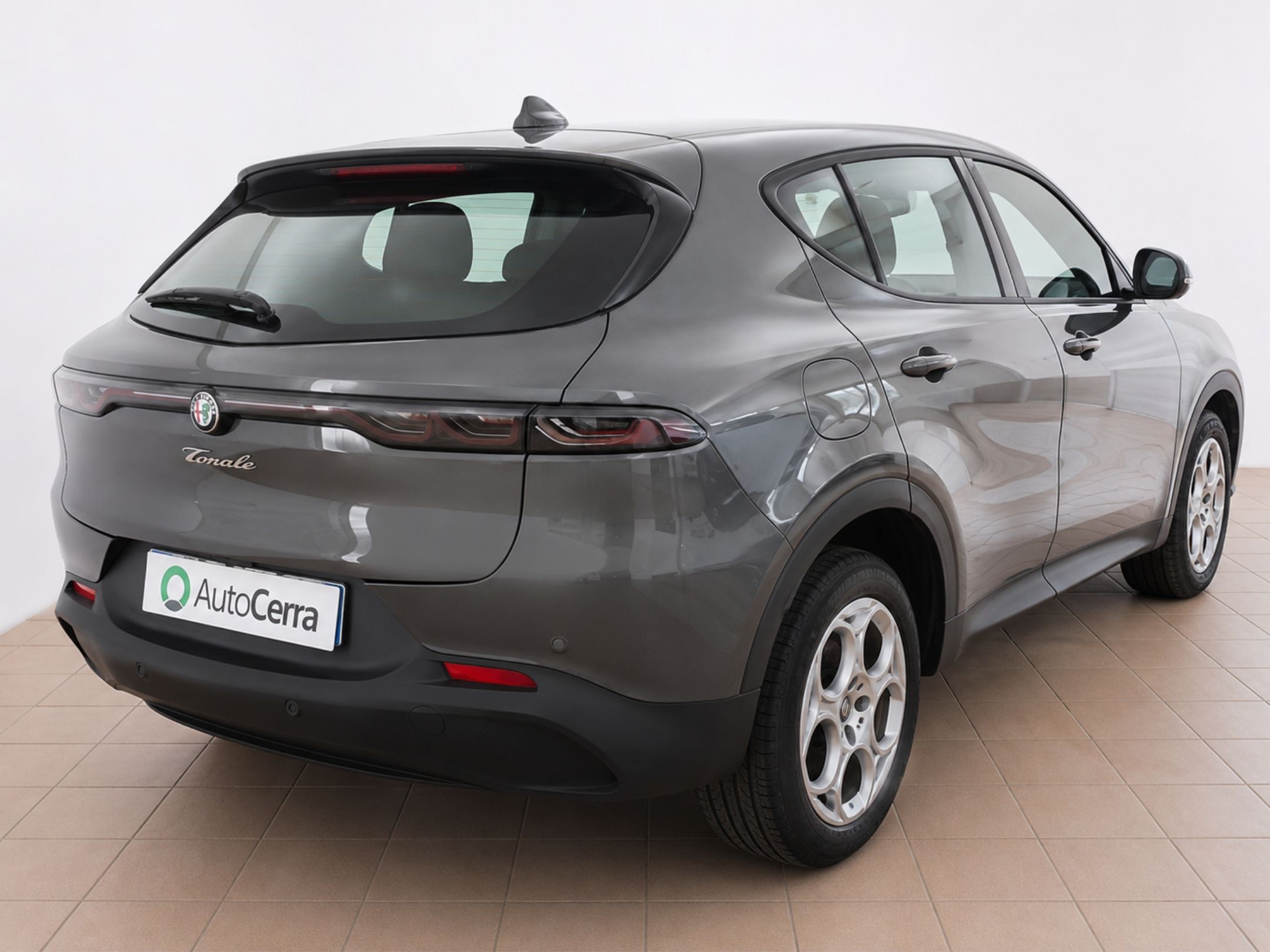 ---IN ARRIVO--- ALFAROMEO TONALE SUV 1.6 DIESEL 130CV TCT6 SPRINT - 901 - 4 - AutoCerra - Concessionaria | Officina a Lamezia Terme —IN ARRIVO— ALFAROMEO TONALE SUV 1.6 DIESEL 130CV TCT6 SPRINT – 901