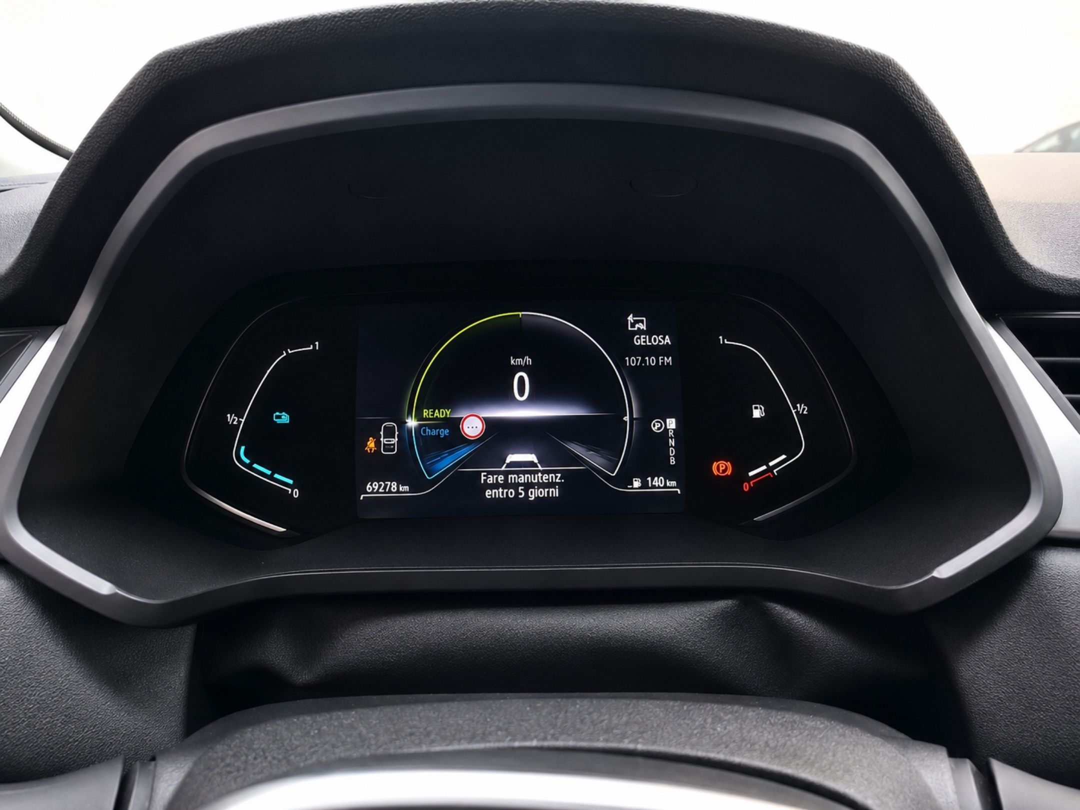RENAULT CAPTUR SUV 1.6 E-TECH HEV 105KW EQUILIBRE AUTO - 915 - 5 - AutoCerra - Concessionaria | Officina a Lamezia Terme RENAULT CAPTUR SUV 1.6 E-TECH HEV 105KW EQUILIBRE AUTO – 915