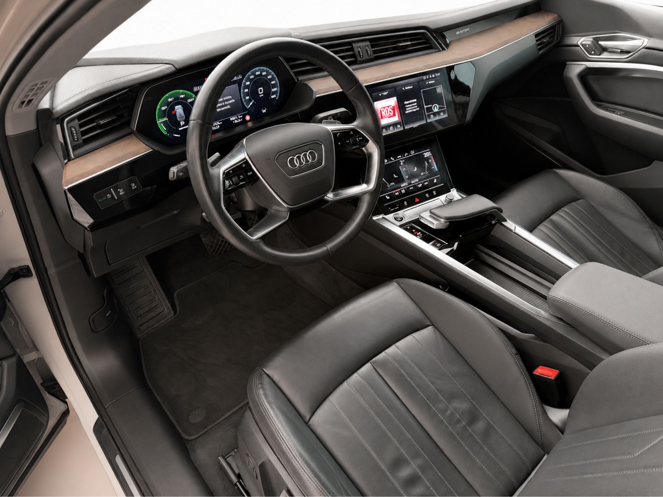 AUDI E-TRON SPORTBACK SUV 50 QUATTRO BUSINESS - 930 - 10 - AutoCerra - Concessionaria | Officina a Lamezia Terme AUDI E-TRON SPORTBACK SUV 50 QUATTRO BUSINESS – 930