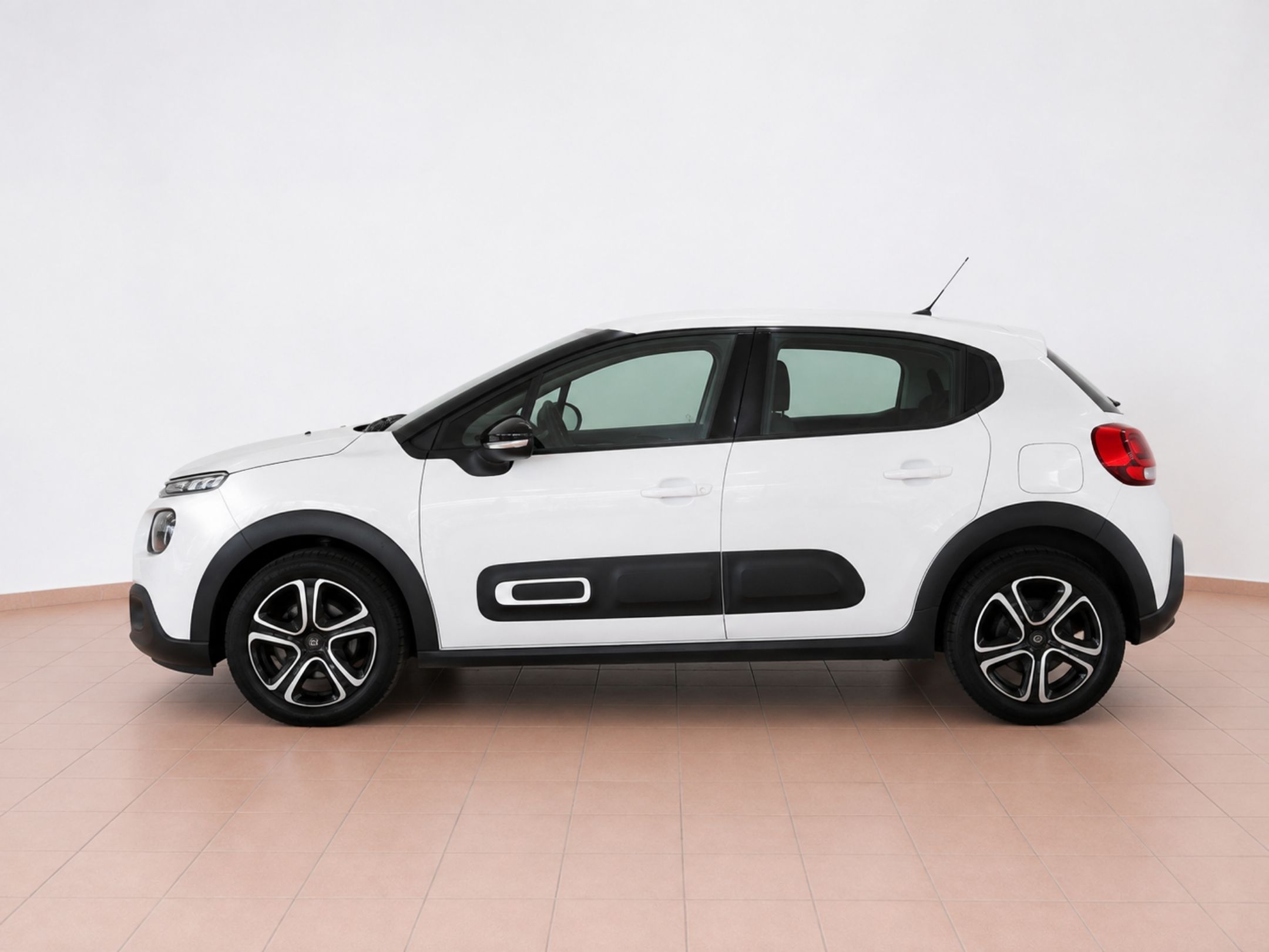 👉MENO MILLE👈 CITROEN C3 BERLINA BLUEHDI 100 SES FEEL PACK - 933 - 1 - AutoCerra - Concessionaria | Officina a Lamezia Terme 👉MENO MILLE👈 CITROEN C3 BERLINA BLUEHDI 100 SES FEEL PACK – 933