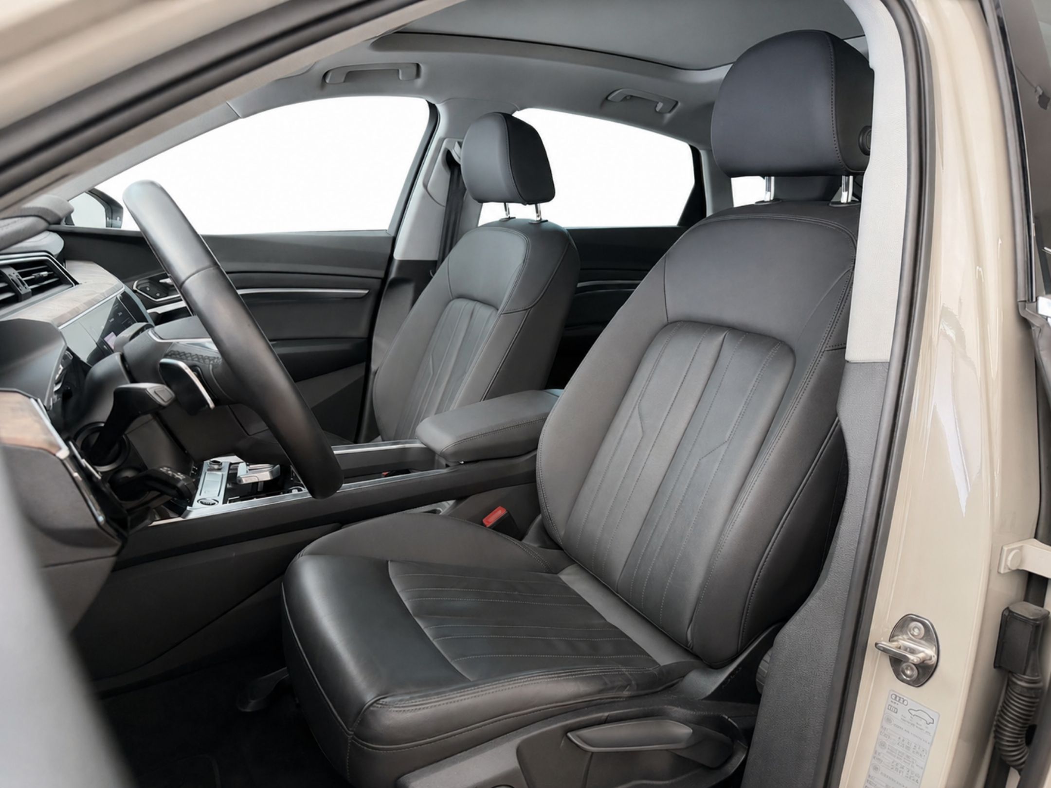 AUDI E-TRON SPORTBACK SUV 50 QUATTRO BUSINESS - 930 - 6 - AutoCerra - Concessionaria | Officina a Lamezia Terme AUDI E-TRON SPORTBACK SUV 50 QUATTRO BUSINESS – 930