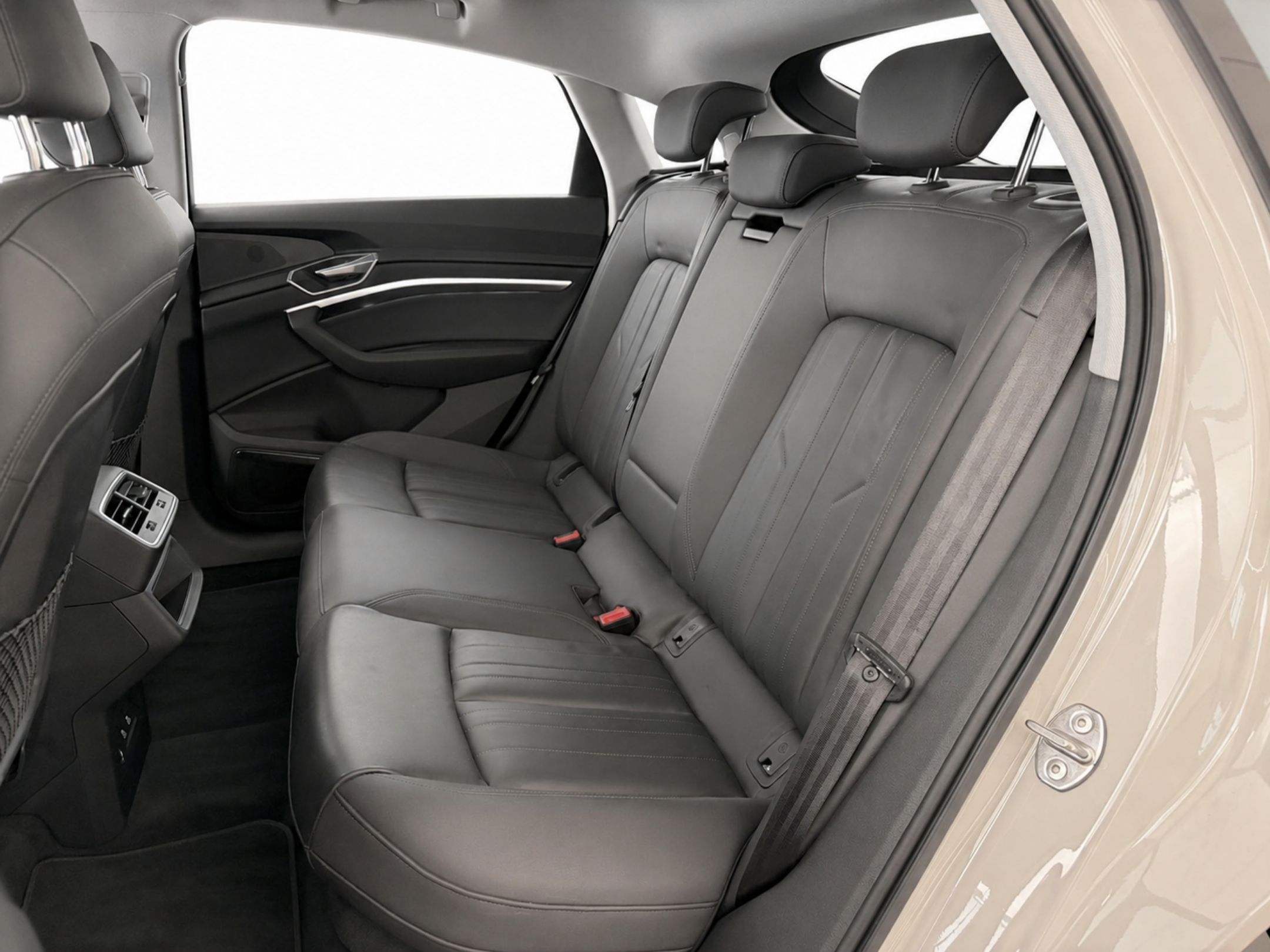 AUDI E-TRON SPORTBACK SUV 50 QUATTRO BUSINESS - 930 - 7 - AutoCerra - Concessionaria | Officina a Lamezia Terme AUDI E-TRON SPORTBACK SUV 50 QUATTRO BUSINESS – 930
