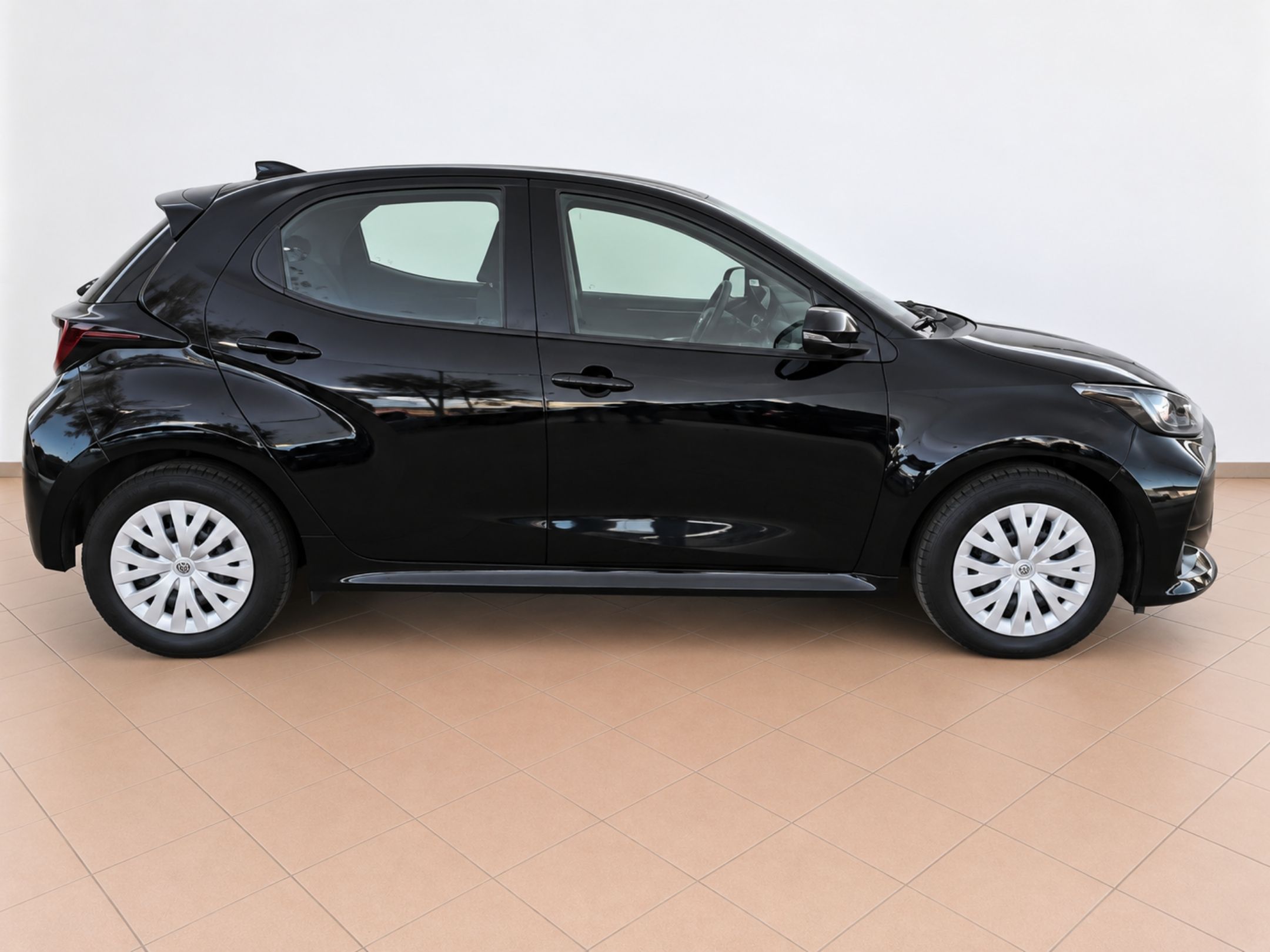 ---IN ARRIVO--- TOYOTA YARIS BERLINA HYBRID BUSINESS MY21 - 942 - 3 - AutoCerra - Concessionaria | Officina a Lamezia Terme —IN ARRIVO— TOYOTA YARIS BERLINA HYBRID BUSINESS MY21 – 942