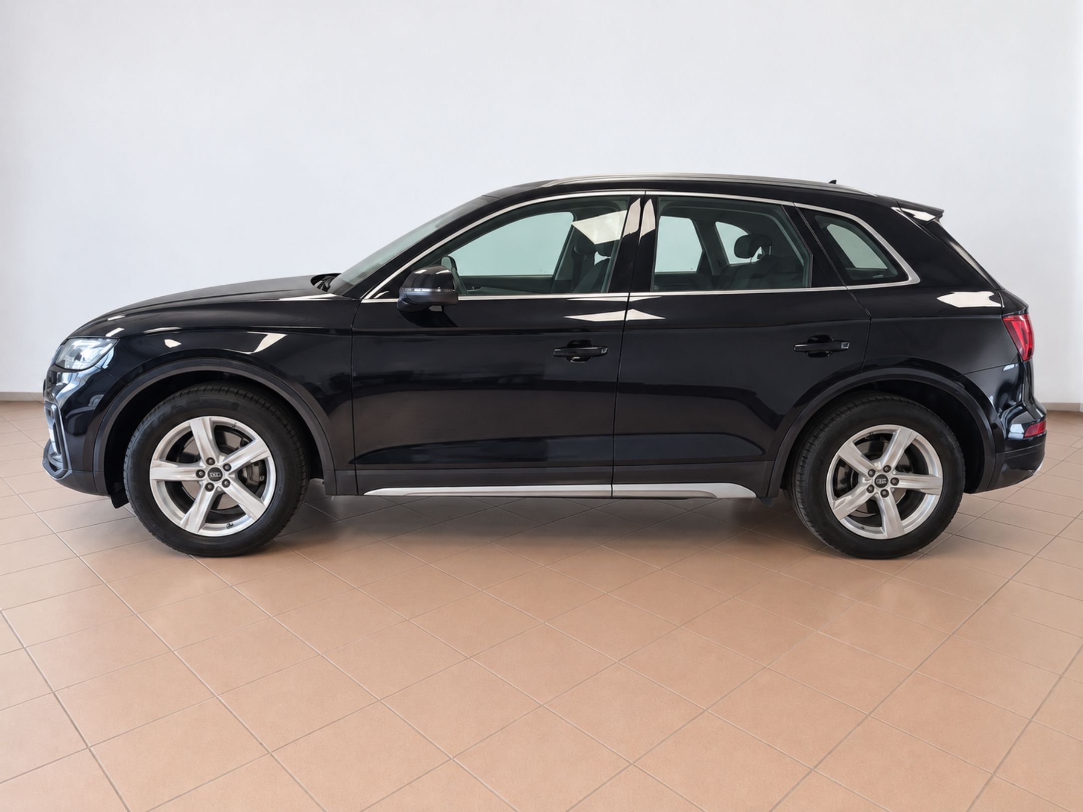 ---IN ARRIVO--- AUDI Q5 SUV 35 TDI BUSINESS ADVANCED S TRONIC - 955 - 1 - AutoCerra - Concessionaria | Officina a Lamezia Terme —IN ARRIVO— AUDI Q5 SUV 35 TDI BUSINESS ADVANCED S TRONIC – 955