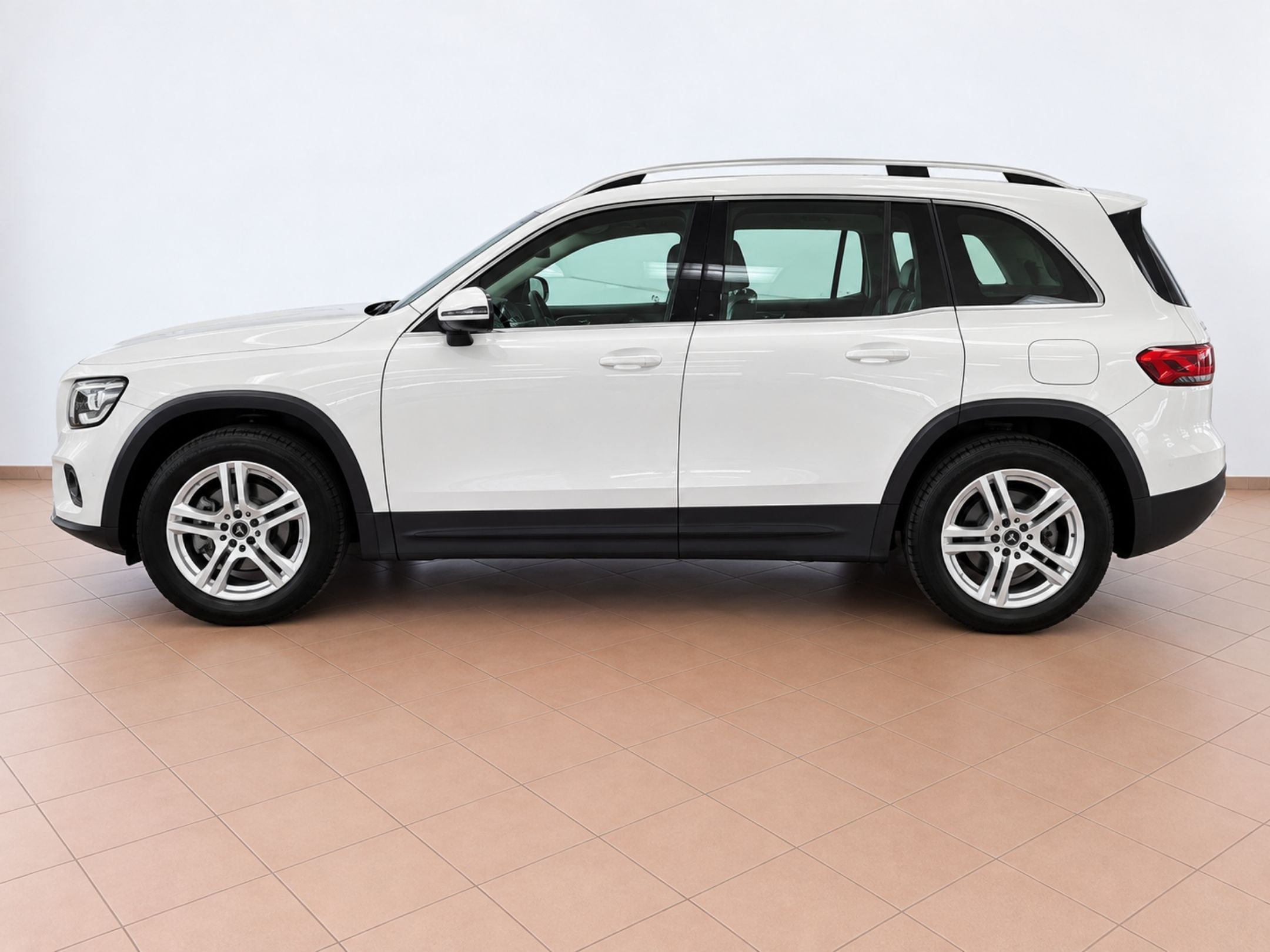 ---IN ARRIVO--- MERCEDES GLB SUV GLB 200 D AUTOMATIC 4MATIC BUSINESS EXTRA - 953 - 1 - AutoCerra - Concessionaria | Officina a Lamezia Terme —IN ARRIVO— MERCEDES GLB SUV GLB 200 D AUTOMATIC 4MATIC BUSINESS EXTRA – 953
