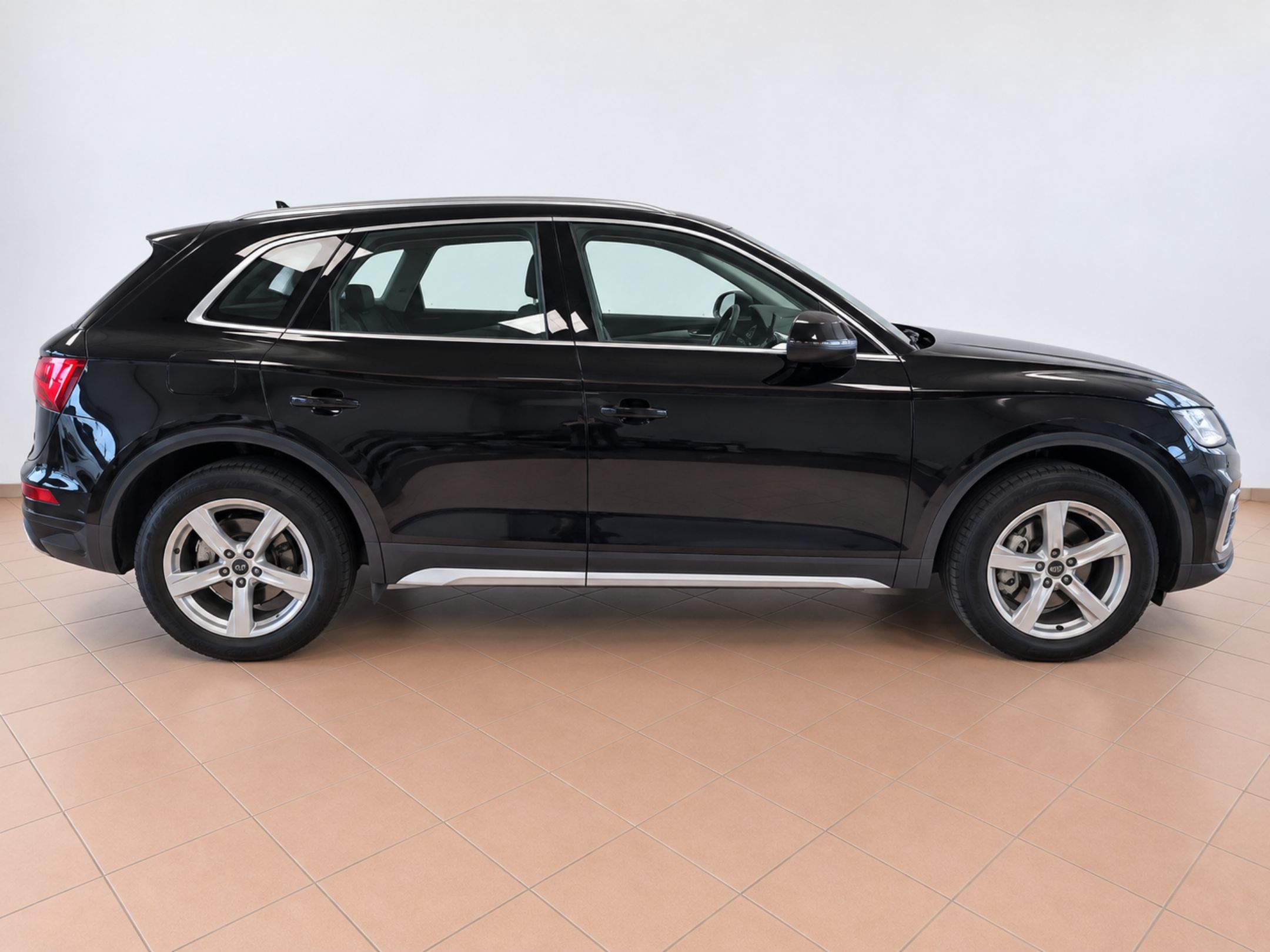 ---IN ARRIVO--- AUDI Q5 SUV 35 TDI BUSINESS ADVANCED S TRONIC - 955 - 3 - AutoCerra - Concessionaria | Officina a Lamezia Terme —IN ARRIVO— AUDI Q5 SUV 35 TDI BUSINESS ADVANCED S TRONIC – 955