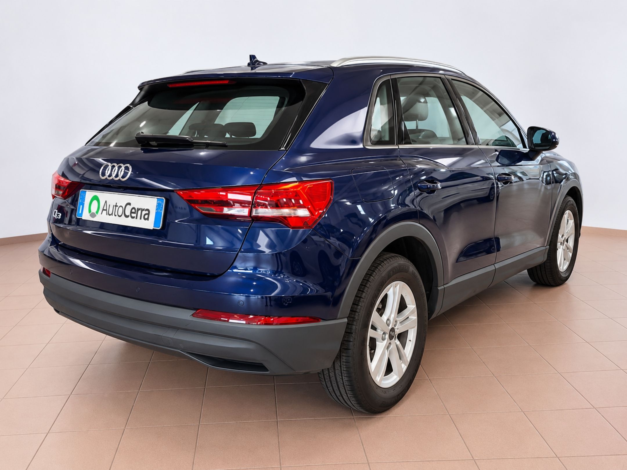 ---IN ARRIVO--- AUDI Q3 SUV 35 TDI S TRONIC BUSINESS - 947 - 4 - AutoCerra - Concessionaria | Officina a Lamezia Terme —IN ARRIVO— AUDI Q3 SUV 35 TDI S TRONIC BUSINESS – 947